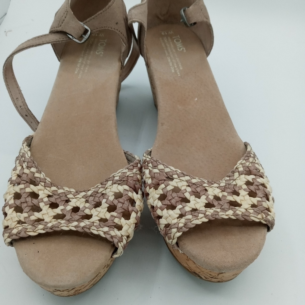 Tom's Stucco Satin Platform Cork Wedge Sandal. Ankle Strap Size 10